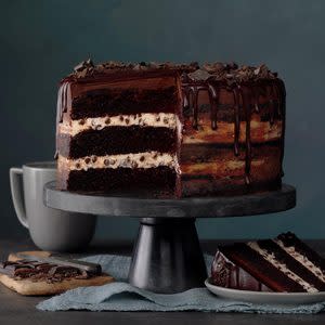 Three Layer Chocolate Ganache Cake Exps Mrra20 60144 B01 15 1b 1