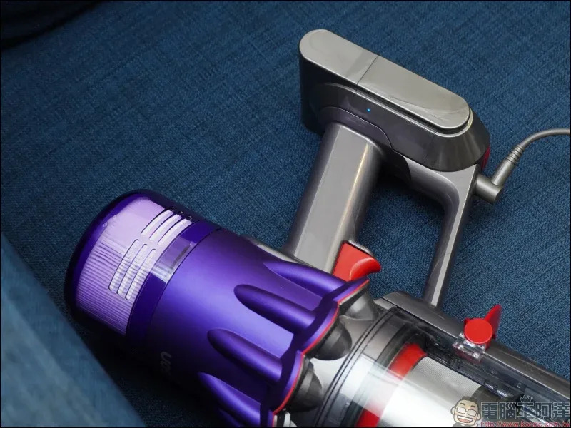 Dyson Digital Slim™ 輕量無線吸塵器開箱動手玩