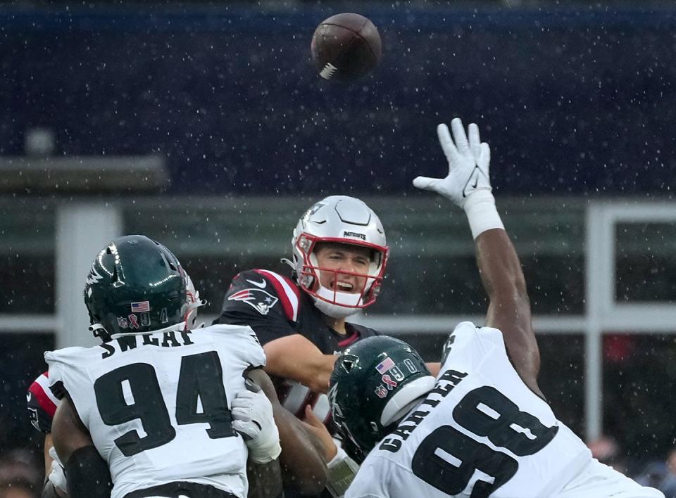 Mac Jones looking for a receiver in the 2nd quarter. The New England Patriots host the Philadelphia Eagles in their home opener at Gillette Stadium on Sept 10, 2023. [The Providence Journal / Kris Craig]
