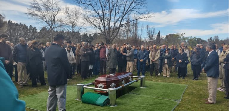 Más de 200 personas concurrieron a la despedida a Harriott, uno de los dos mejores polistas de la historia y de los grandes deportistas argentinos de todos los tiempos.