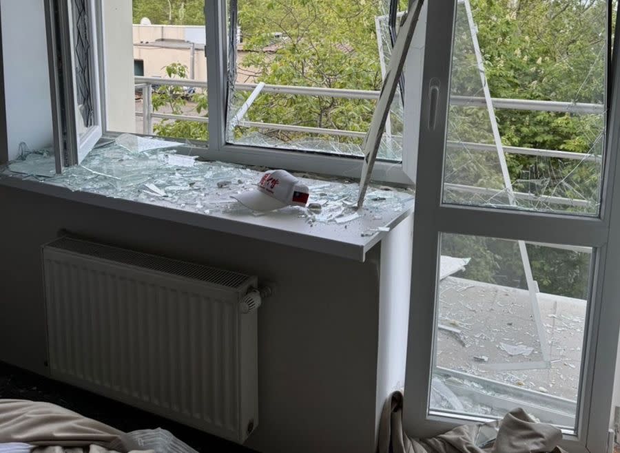 義診烏克蘭遇炸彈攻擊「下榻處門窗全毀」 馬偕8醫護受驚嚇！幸運返台 235