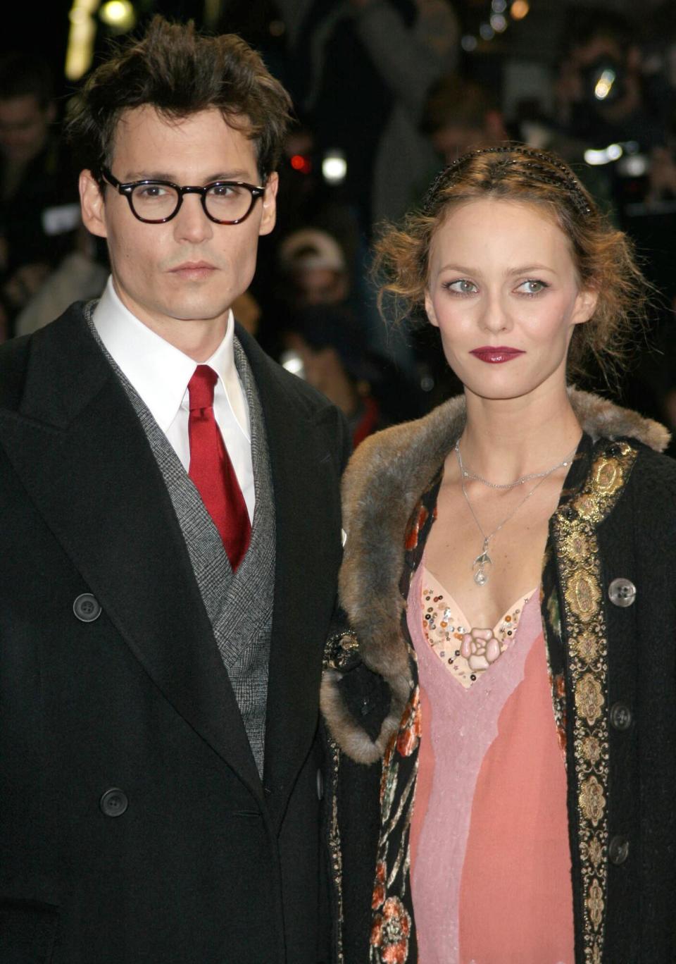 Johnny Depp and Vanessa Paradis during "Finding Neverland" London Premiere at Odeon Leicester Square, London in London, Great Britain