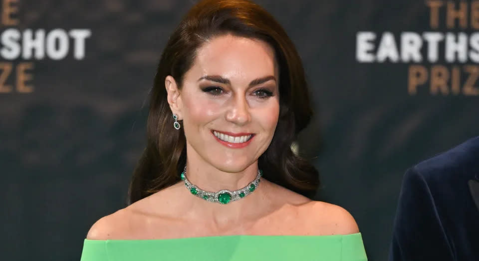 Kate trug zur Earthshot-Preisverleihung ein gemietetes,grünes Kleid. (Getty Images)
