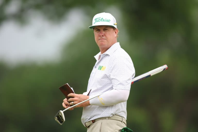 Hoffman grabs lead at crowded Colonial, Scheffler struggles Yahoo Sport