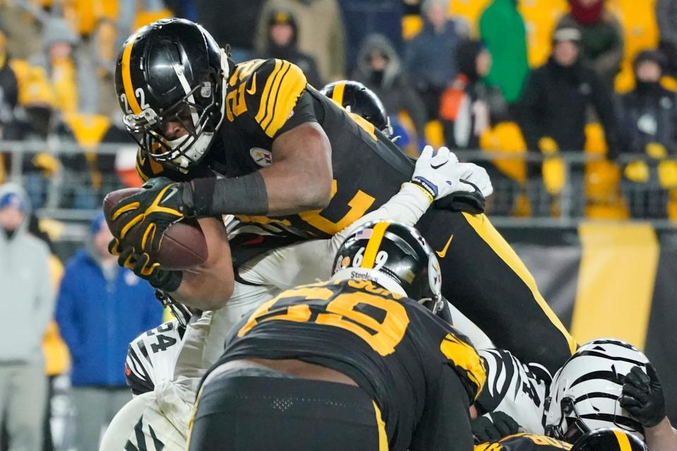 Najee Harris and the Pittsburgh Steelers are underdogs against the Indianapolis Colts in NFL Week 12.