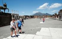 The coronavirus disease (COVID-19) outbreak in Pompeii