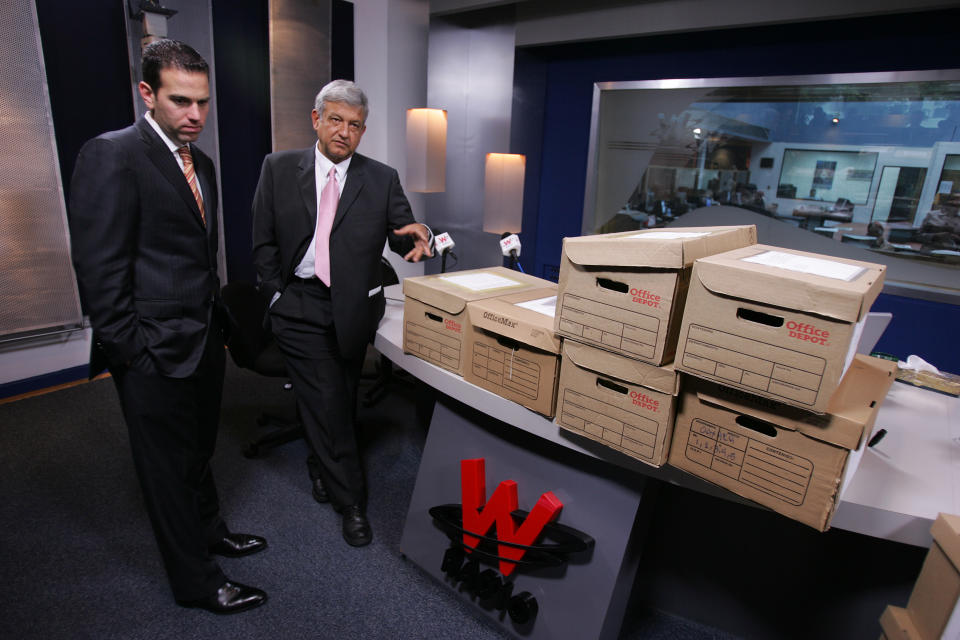 Andres Manuel Lopez Obrador y Carlos Loret de Mola han tenido una de las relaciones más tensas entre un político mexicano y un periodista desde hacer cerca de 15 años (Fotografía: REUTERS/Daniel Aguilar (MEXICO))