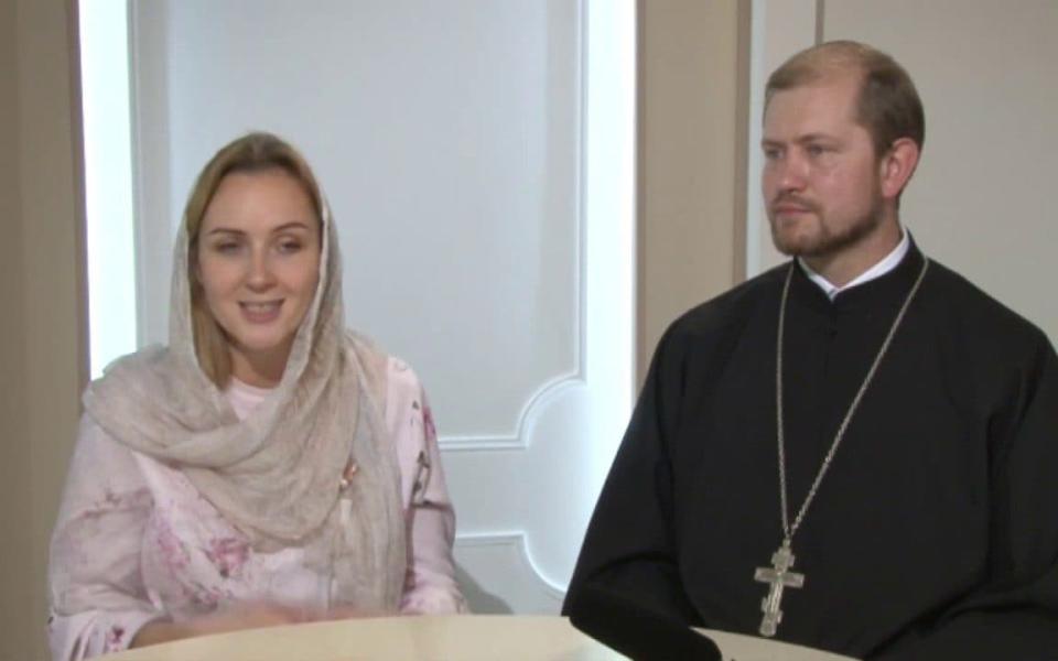 Putin’s ‘family values’ tsar ‘leaves Orthodox priest husband for ...