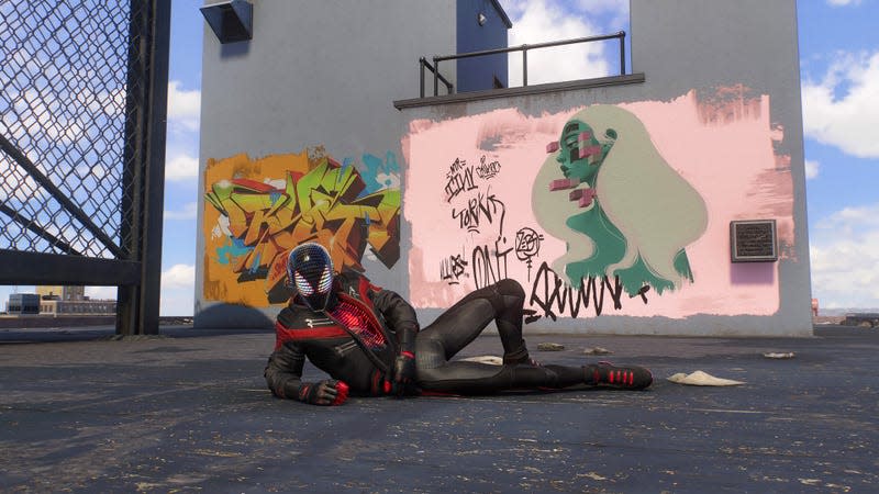 A Marvel's Spider-Man 2 screenshot shows Miles Morales wearing his Miles Morales 2020 suit. 
