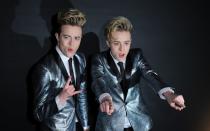 Die eineiigen Zwillinge John Paul Henry Daniel Richard Grimes und Edward Peter Anthony Kevin Patrick Grimes wurden als Jedward bekannt. Das irische Musikduo startete seine Karriere bei der Show "X Factor" und nahm am Eurovision Song Contest teil. Nach längerer Pause erschien 2019 ihr viertes Album "Voice Of A Rebel". (Bild: Eamonn M. McCormack/Getty Images)