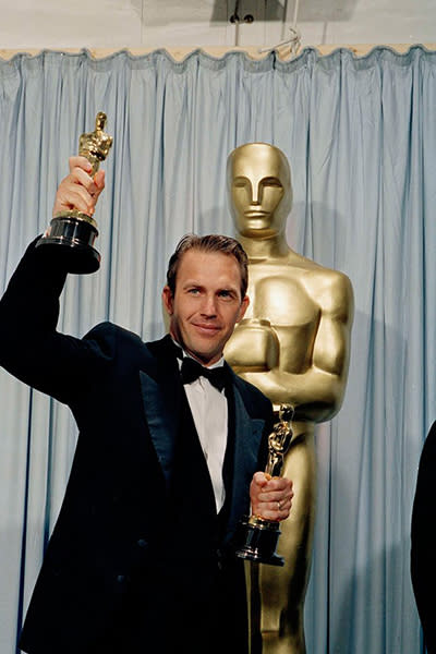 10 MOST BIZARRE OSCAR MOMENTS