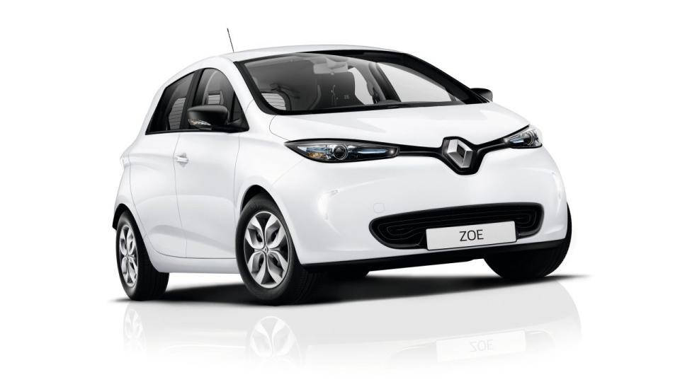 <p>Renault scheint die Verbreitung von E-Autos sehr wichtig zu sein. Auch beim Zoe Life bekommt man die 4.000 Euro Förderung, allerdings gibt es sogar noch einmal 1.000 Euro vom Hersteller obendrauf, sodass man am Ende sogar 5.000 Euro Fördergeld erhält. Allerdings kostet ein Zoe Life auch 21.900 Euro. (Foto: Renault.at) </p>