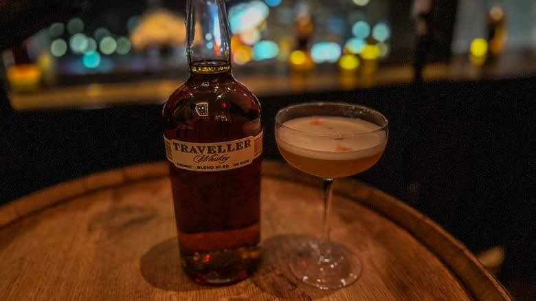 Traveller Whiskey and whiskey sour