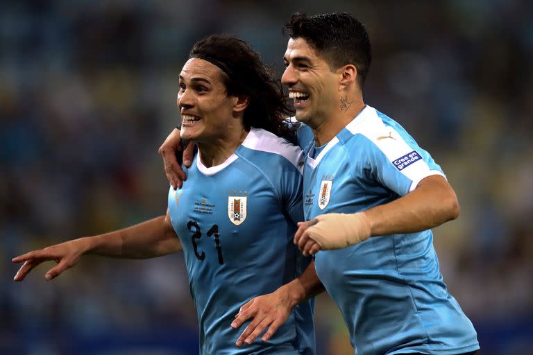 Edinson Cavani y Luis Suárez volverían a la selección uruguaya después de casi un año de ausencia; juntos fueron cuartos en Sudáfrica 2010 y campeón de la Copa América Argentina 2011.