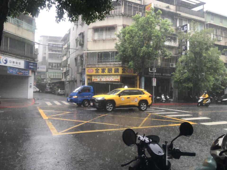 台北今天開始有明顯的降雨。（圖／東森新聞）