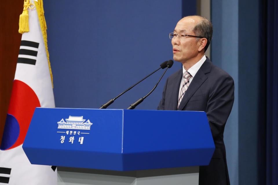 Kim You-geun, deputy director of South Korea's presidential national security office speaks at the presidential Blue House in Seoul, South Korea, Thursday, Aug. 22, 2019. South Korea says it is canceling an intelligence-sharing pact with Japan amid a bitter trade dispute with its Asian neighbor. (Bae Jae-man/Yonhap via AP)