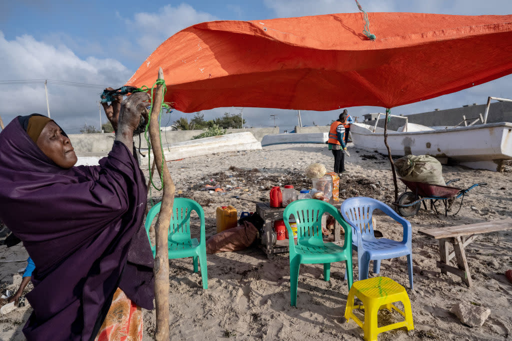 As Famine Looms, Somalis Cope At Beach And Port In Mogadishu