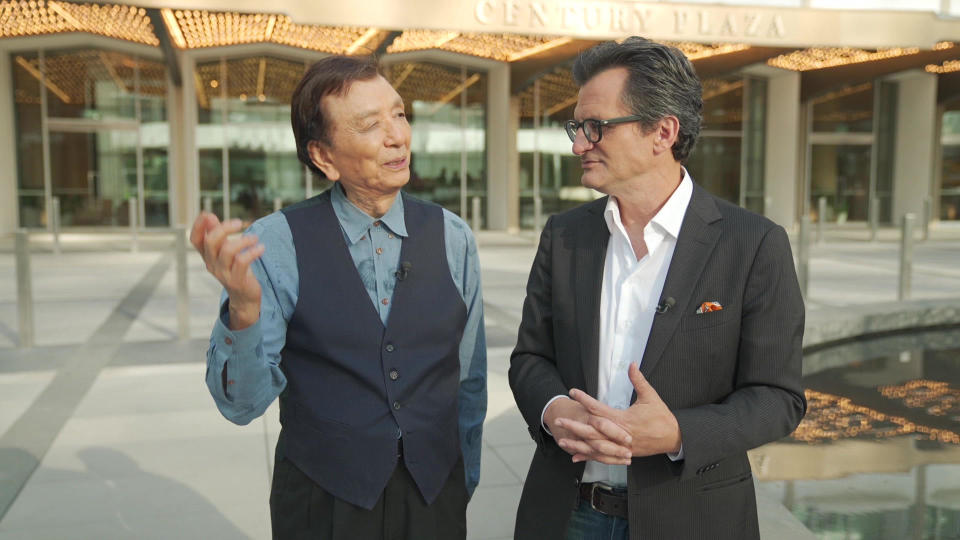 Veteran actor James Hong with Turner Classic Movies host Ben Mankiewicz. / Credit: CBS News