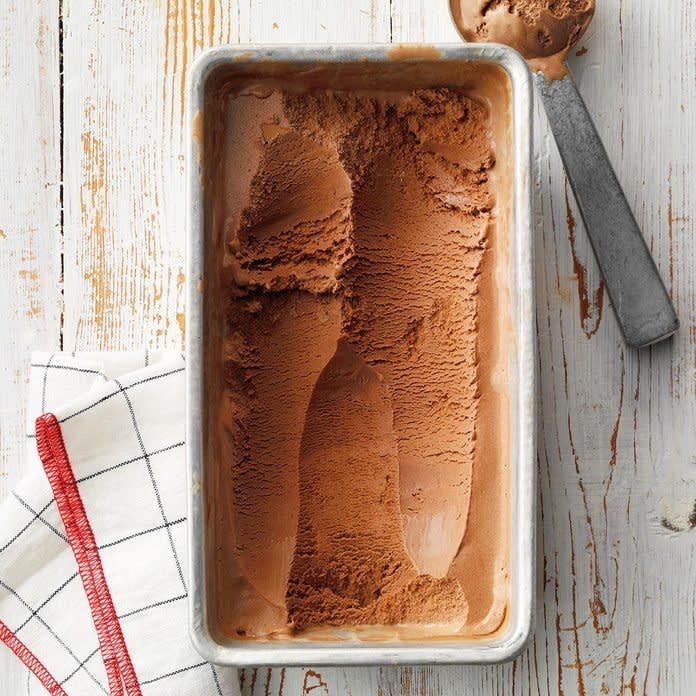 Dark Chocolate Ice Cream With Paprika Agave Exps Dai18 134795 E08 29 3b 2