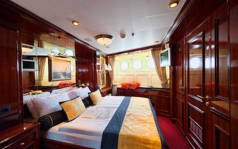 Royal Clipper cabin