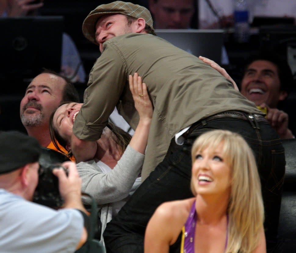 Justin Timberlake and Jessica Biel on Kiss Cam 