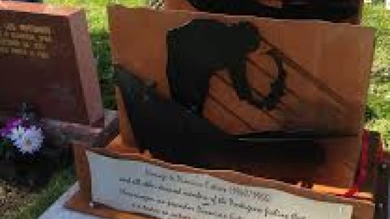 Monument marks grave of Portuguese sailor