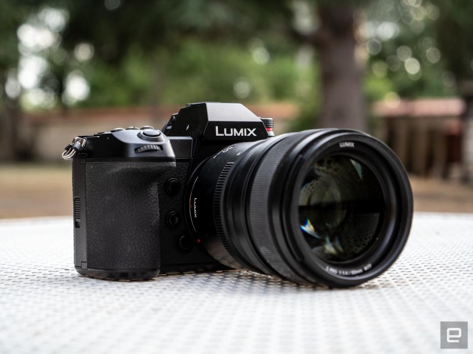 Panasonic S1R full-frame mirrorless camera