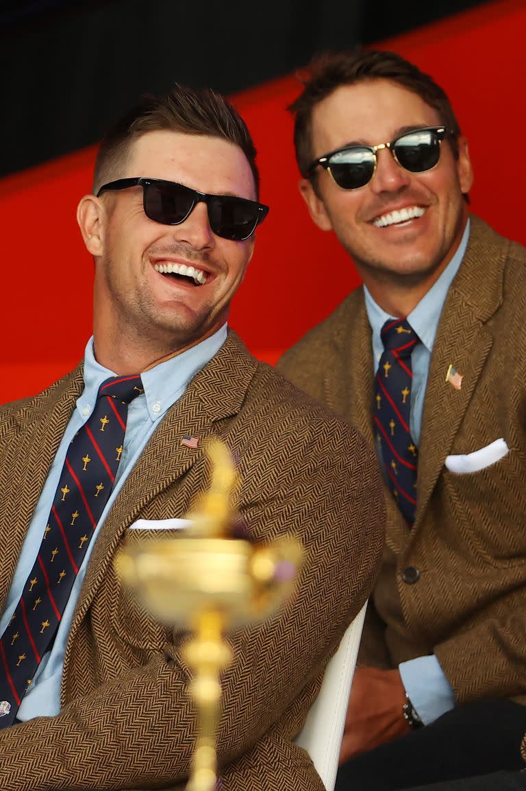 La foto más esperada: DeChambeau y Koepka sonrientes, listos para jugar en equipo