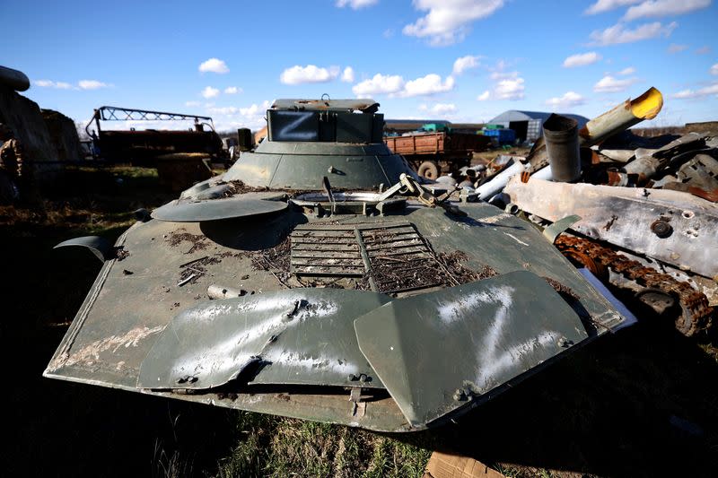 Ukraine's farmers sow bitter crop into mined fields