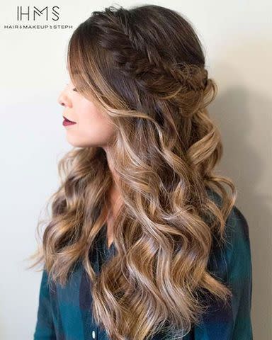 24 Easy And Cute Hairstyles For Curly Hair