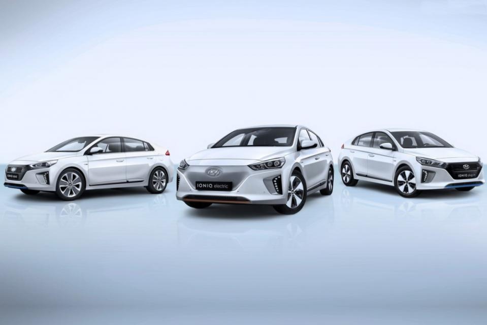 作為全球首款針對電能動力開發的專屬車型，Hyundai Ioniq同步推出Electric、Plug-in與Hybrid三款型號