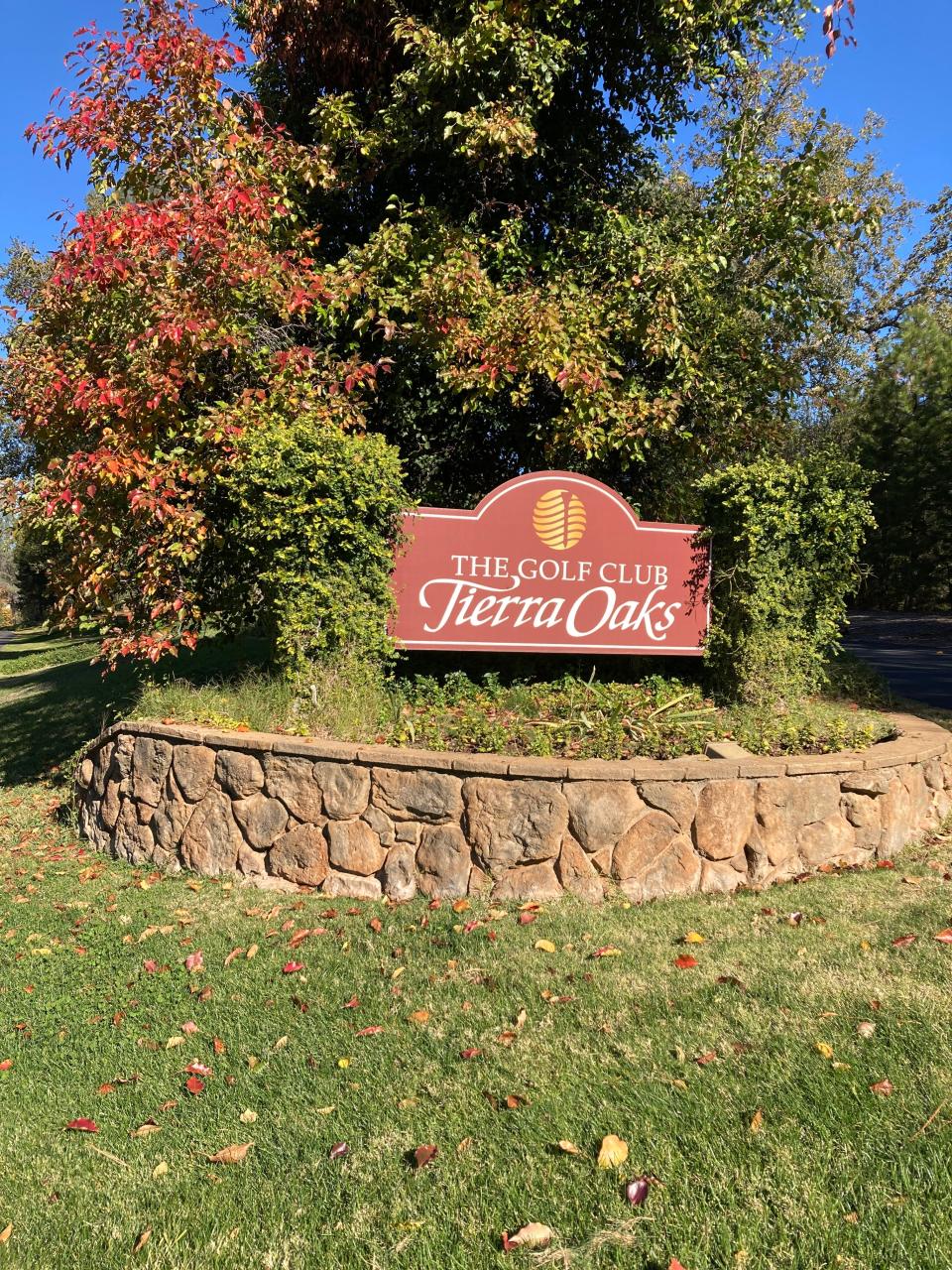 The owners of Grape Ranch Club have purchased the Golf Club at Tierra Oaks.