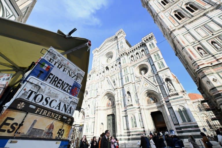 Bei der Bürgermeisterwahl in Florenz hat sich die Kandidatin der Linken, Sara Funaro, gegen den vom rechten Lager unterstützten gebürtigen Deutschen Eike Schmidt durchgesetzt. Den offiziellen Ergebnissen zufolge kam die 48-jährige in der Stichwahl auf 60 Prozent der Stimmen. (Alberto PIZZOLI)