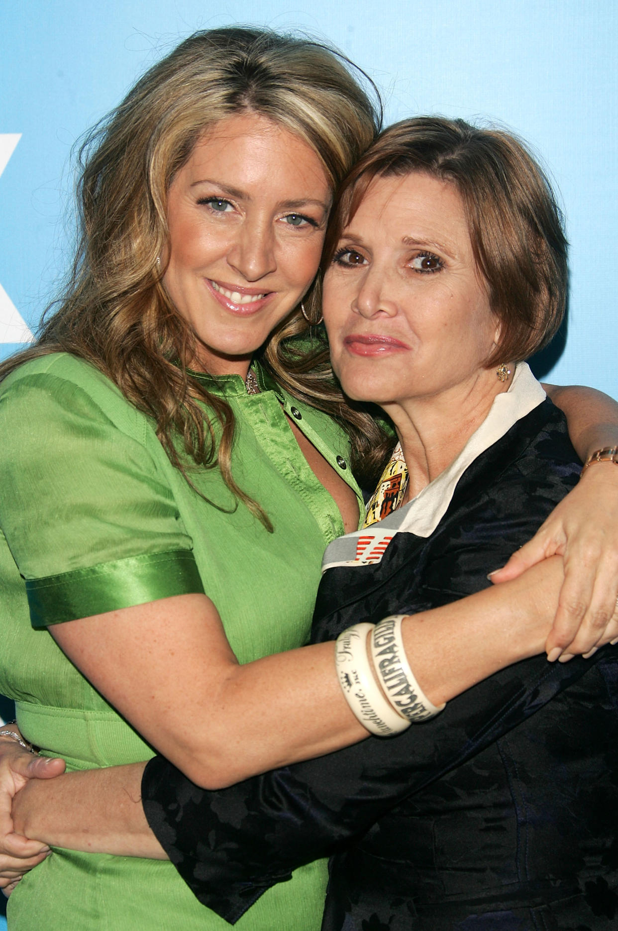 Joely Fisher and Carrie Fisher, pictured here on May 17, 2007, were half-sisters who shared the same father, Eddie Fisher. (Photo: Evan Agostini/Getty Images)