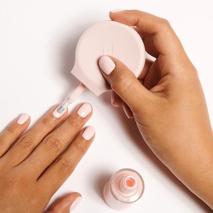 The Poppy Universal Nail Polish Bottle Handle