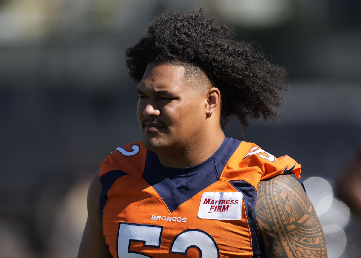 Denver Broncos guard Natane Muti takes part in drills Tuesday, May 31,  2022, at the NFL football team's headquarters in Centennial, Colo. (AP  Photo/David Zalubowski Stock Photo - Alamy