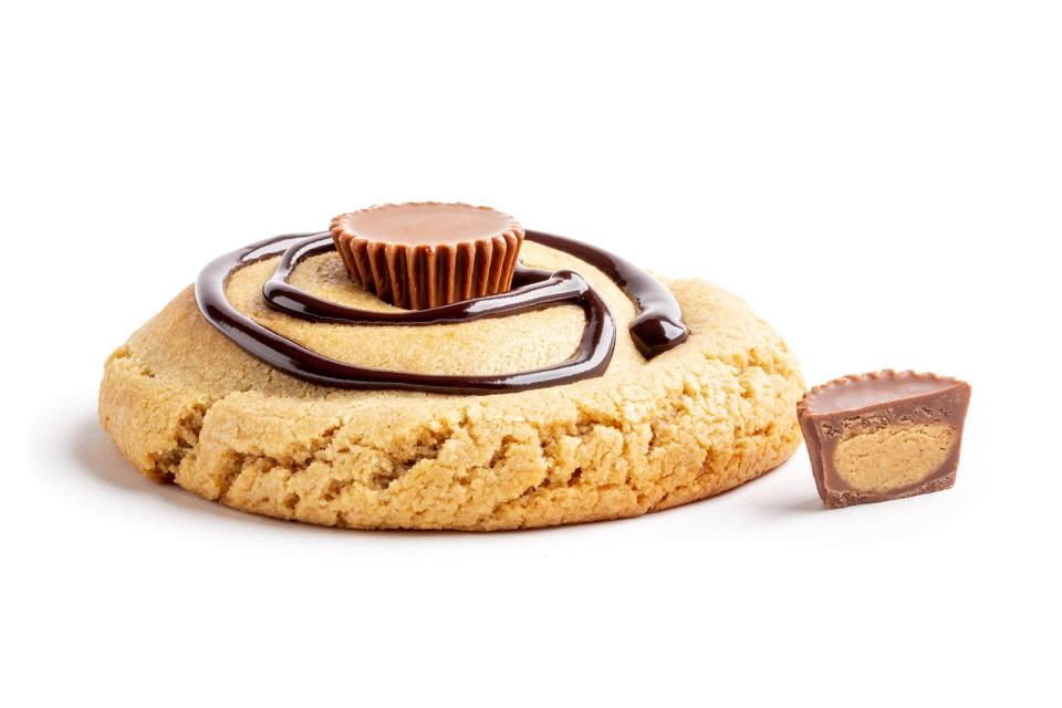 Dirty Dough's Reese's Reverse Puck cookie