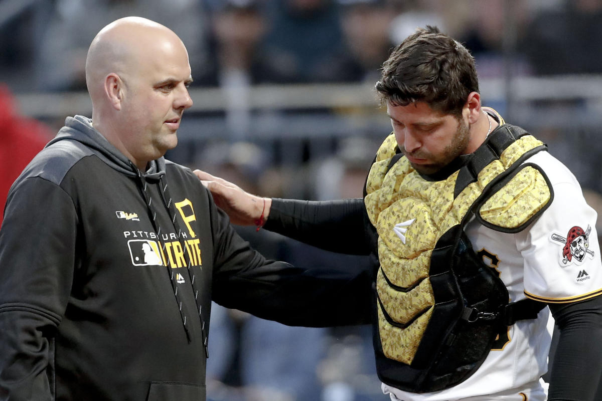 Francisco Cervelli of the Pittsburgh Pirates scores ahead of the