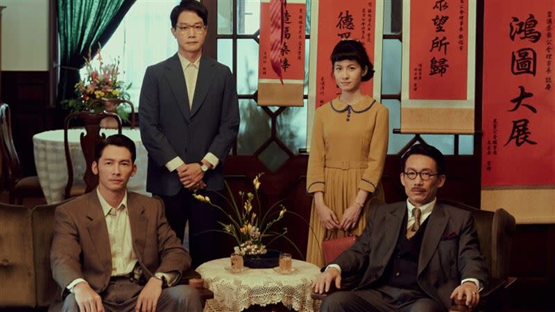 溫昇豪、連俞涵演出時代劇。（圖／CATCHPLAY+提供）