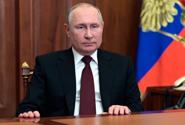 Comment la Russie s'est retrouvée mise au ban des nations en quelques jours (Vladimir Poutine le 21 février 2022. Alexei Nikolsky, Kremlin Pool Photo via AP) (Photo: via Associated Press)