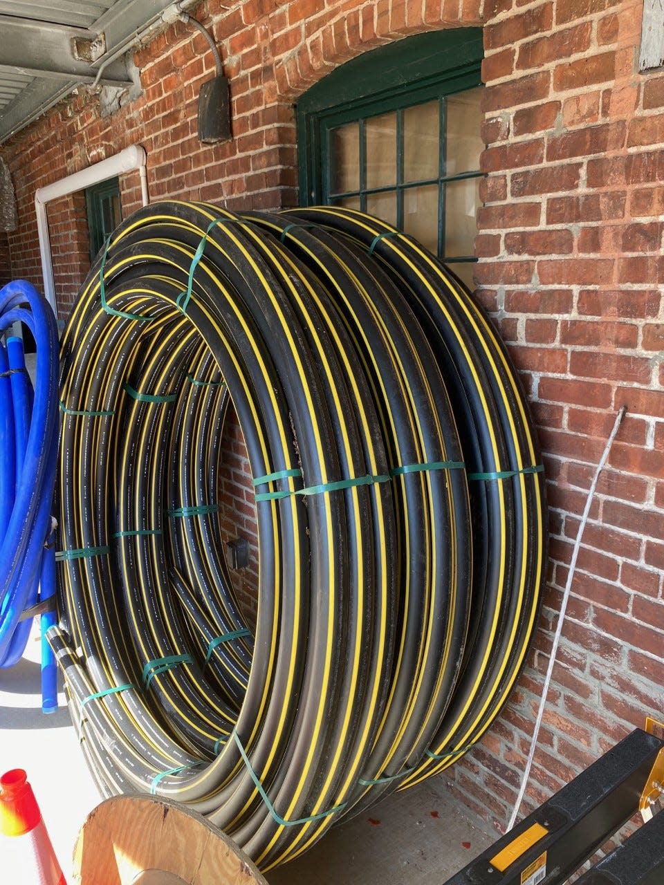 An example of the high-density polyethylene pipe NPU will be installing.