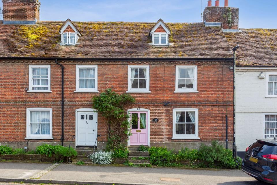 This cute cottage is located in a pretty village between Salisbury and the New Forest. Photo: Myddelton & Major