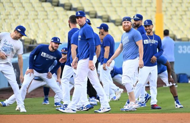 Dodgers announce 2017 NLDS Roster