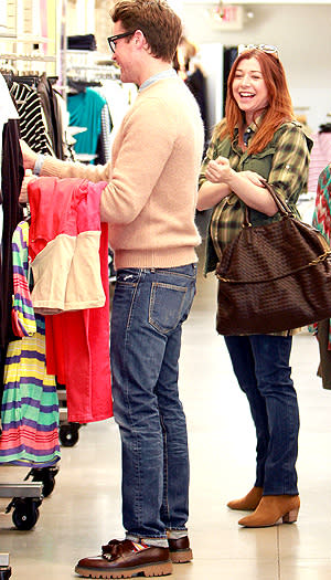 Alyson Hannigan shops with Brad Goreski. (Splash News)