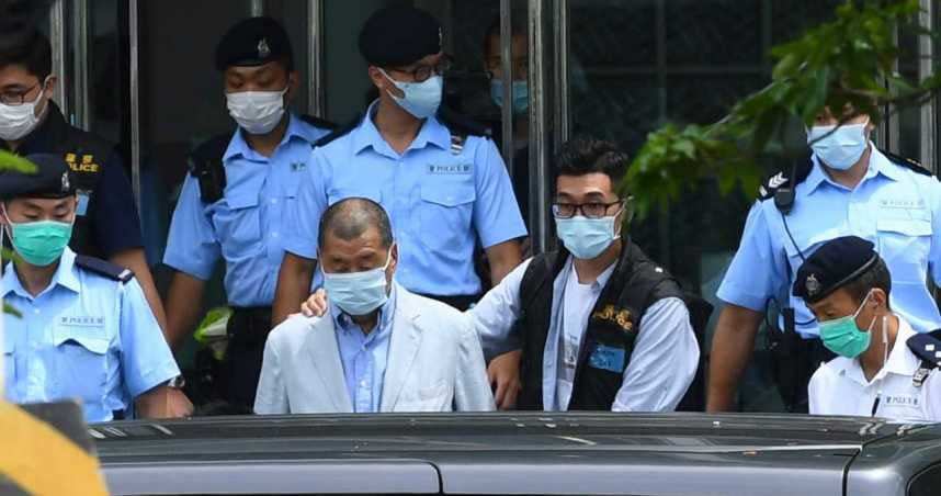 壹傳媒創辦人黎智英等7人涉嫌違反香港國安法及串謀欺詐罪，10日被香港警方拘捕。（圖／中新社）