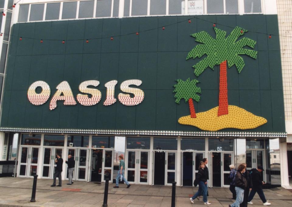 Oasis Amusement Arcade, 1994 (Photo: Submit)