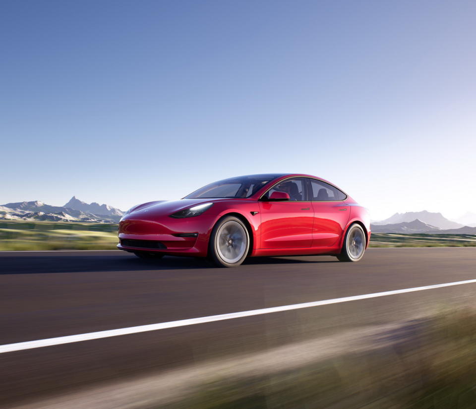 圖／本月進口車銷售量，最終交出20,280輛，之所以有漂亮的銷售數字，關鍵在於Tesla新車大量到港交車，本月Tesla以4,073輛的成績拿下冠軍。