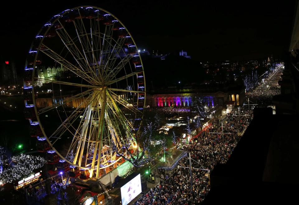 A view of the Hogmanay (New Year) street party celebrations in Edinburgh, Scotland, December 31, 2013. REUTERS/Russell Cheyne (BRITAIN - Tags: SOCIETY)