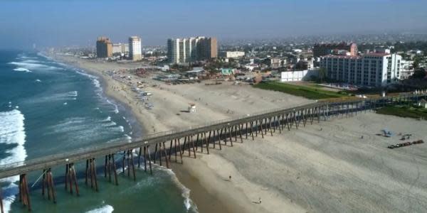 Bajacalifornianos madrugan para visitar playas de Rosarito 