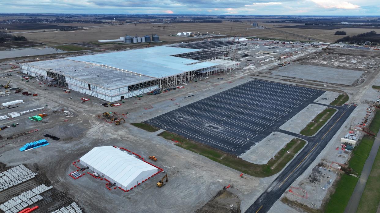 Dec 17, 2023; Jeffersonville, Ohio, USA; Work continues on the Honda and LG electric vehicle battery plant in Fayette County near Jeffersonville. The plant is expected to be completed by the end of 2024. It will make pouch-type lithium-ion batteries in 2025 exclusively for Honda electric vehicles to be sold in North America. With an initial cost of $3.5 billion, the overall investment expected to reach $4.4 billion. Turner Construction along with Kokosing Industrial and Yates Construction are building the plant as part of a venture they've called TYK.